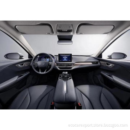 Nuovi veicoli energetici Hongqi EQM5 a lungo raggio EV auto 620 km FWD FWD Berlina a 4 porte veicolo elettrico